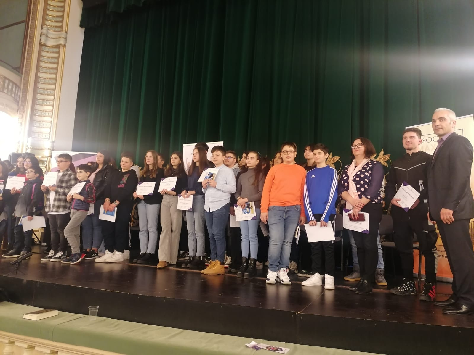 Read more about the article Cum sa facem față bullying- ului