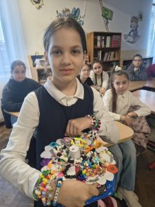 Read more about the article Bianca, un exemplu frumos de echilibru între muncă, creativitate și bunătate